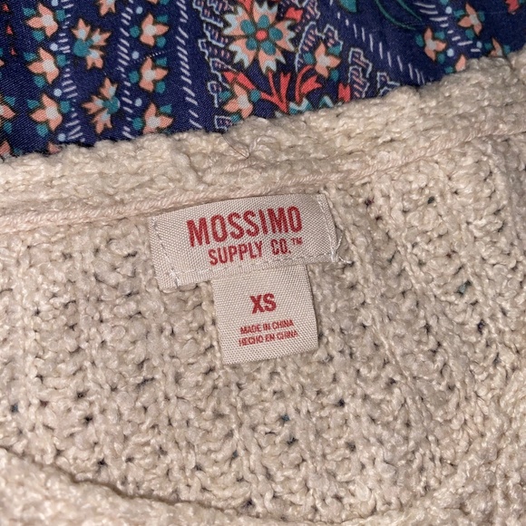 Mossimo Distressed Baggy Long Sleeve - Picture 3 of 4